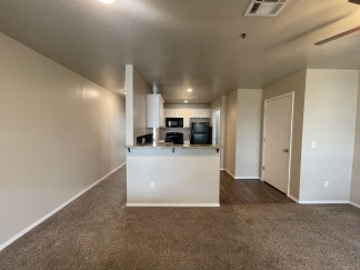 Welcome to your charming 1 bed 1 bath apartment located just off the Historic Route 66/NW 39th Expressway!