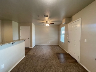 Welcome to your charming 1 bed 1 bath apartment located just off the Historic Route 66/NW 39th Expressway!