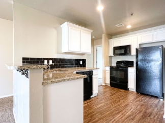 Welcome to your charming 1 bed 1 bath apartment located just off the Historic Route 66/NW 39th Expressway!