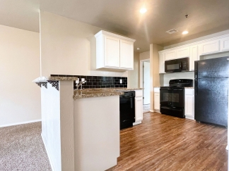 Welcome to your charming 1 bed 1 bath apartment located just off the Historic Route 66/NW 39th Expressway!
