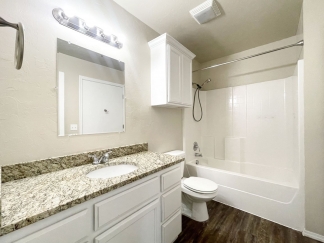 Welcome to your charming 1 bed 1 bath apartment located just off the Historic Route 66/NW 39th Expressway!