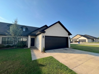 Beautiful 3 Bedroom/2.5 Bathroom Townhome in Chaffee Crossing Area  **ASK ABOUT MOVE IN SPECIAL!!