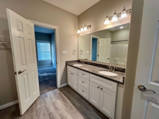 Beautiful 3 Bedroom/2.5 Bathroom Townhome in Chaffee Crossing Area  **ASK ABOUT MOVE IN SPECIAL!!