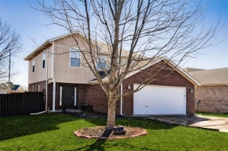 Large 3 BR 2.5 BA In Bentonville!