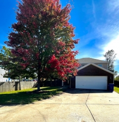 Large 3 BR 2.5 BA In Bentonville!
