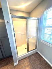 Large 3 BR 2.5 BA In Bentonville!