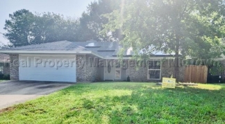 Charming Home in Established Community in N Arlington