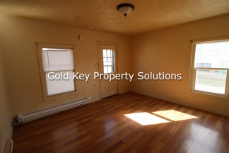 1 BR 1 BA APT with Water/Sewer Included TENANT ONLY PAYS ELECTRIC. SECTION 8 APPROVED
