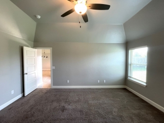 Edmond's Finest: Immaculate Home with Central AC, Wood Privacy Fencing, and Modern Amenities!- COMING SOON!!