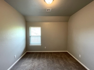 Edmond's Finest: Immaculate Home with Central AC, Wood Privacy Fencing, and Modern Amenities!- COMING SOON!!