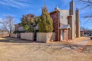Charming 1 bed 1 bath Condo that Includes 1 Covered Parking!!!