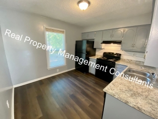 Free Months Rent on 2 Bedroom in Lee's Summit