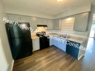 Free Months Rent on 2 Bedroom in Lee's Summit