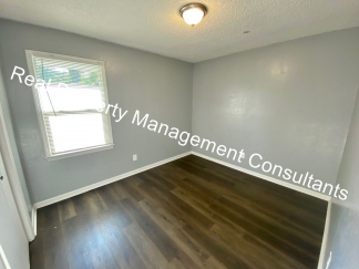 Free Months Rent on 2 Bedroom in Lee's Summit