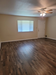 Cozy 3 bed 1.5 bath home for rent in Van Buren.