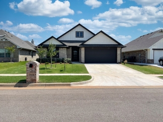 Modern Luxury 3 Bedroom/2 Bathroom Home in Edmond!