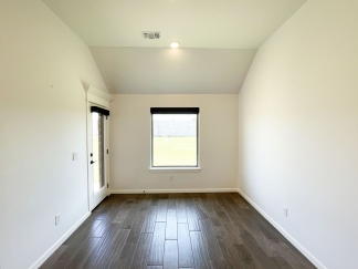 Modern Luxury 3 Bedroom/2 Bathroom Home in Edmond!