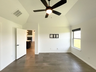 Modern Luxury 3 Bedroom/2 Bathroom Home in Edmond!