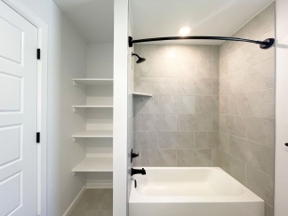 Modern Luxury 3 Bedroom/2 Bathroom Home in Edmond!