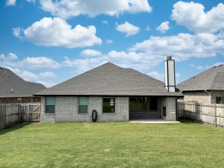 Modern Luxury 3 Bedroom/2 Bathroom Home in Edmond!