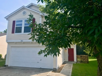 Wonderful 3 Bedroom 2.5 Bathroom Home with Fenced Yard in Plainfield!