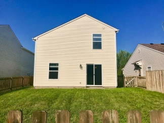 Wonderful 3 Bedroom 2.5 Bathroom Home with Fenced Yard in Plainfield!