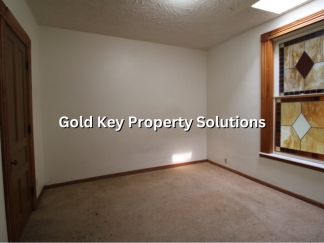 Beautiful 2 BR 1 BA Upper Apartment in Historic Building with Bonus Room NO PETS. NO SMOKING. NO SECTION 8
