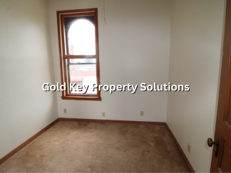 Beautiful 2 BR 1 BA Upper Apartment in Historic Building with Bonus Room NO PETS. NO SMOKING. NO SECTION 8