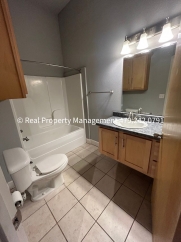 $950 MOVE-IN SPECIAL (does not include application or pet fee) STUDIO APARTMENT in downtown