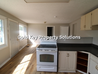 REDUCED PRICE!! Cozy 1 BR 1 BA Apartment Near Downtown
