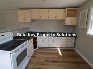 REDUCED PRICE!! Cozy 1 BR 1 BA Apartment Near Downtown