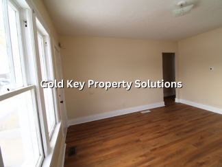 3 BR 1 BA Downstairs Apartment Near St. Vincent's (SECTION 8 APPROVED)