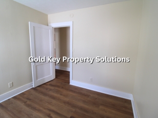 3 BR 1 BA Downstairs Apartment Near St. Vincent's (SECTION 8 APPROVED)