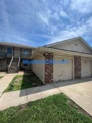 Cute 2 bedroom 1 bathroom home with a 1 car garage