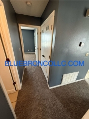 Cute 2 bedroom 1 bathroom home with a 1 car garage