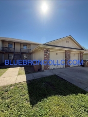 Cute 2 bedroom 1 bathroom home with a 1 car garage