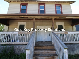 Spacious 2 BR 2 BA Townhouse Across from Park NO SECTION 8