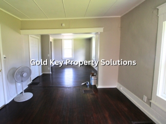 Spacious 2 BR 2 BA Townhouse Across from Park NO SECTION 8