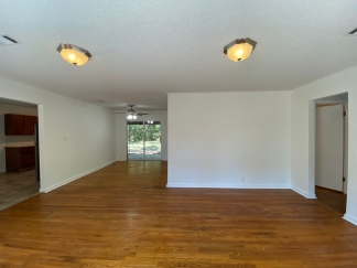 Mid Century Modern 3 Bed House- Walking Distance to University of Arkansas Campus!