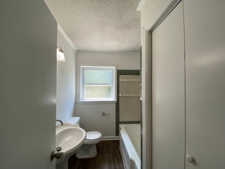 Mid Century Modern 3 Bed House- Walking Distance to University of Arkansas Campus!