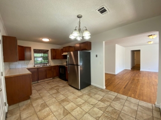 Mid Century Modern 3 Bed House- Walking Distance to University of Arkansas Campus!