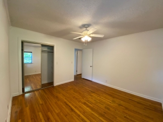 Mid Century Modern 3 Bed House- Walking Distance to University of Arkansas Campus!