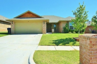 Gorgeous Home in Heritage Oaks with All Appliances Included!!