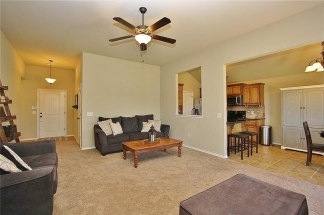 Gorgeous Home in Heritage Oaks with All Appliances Included!!