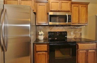 Gorgeous Home in Heritage Oaks with All Appliances Included!!
