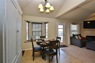 Gorgeous Home in Heritage Oaks with All Appliances Included!!