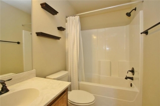 Gorgeous Home in Heritage Oaks with All Appliances Included!!