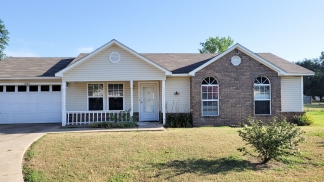 Greenwood Home 3 Bed 1 Bath