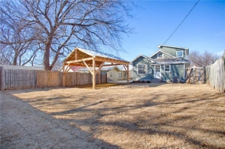 Craftsman Style Bungalow Within Walking Distance to the Plaza District!