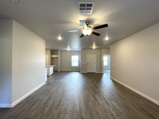 $500 OFF FIRST FULL MONTHS RENT! Welcome to this beautiful 3-bedroom, 2-bathroom home located in the desirable neighborhood of Edmond, OK.